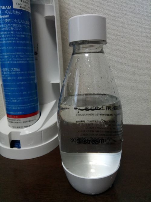 Sodastream Spirit （スピリット）のボトルに水注入
